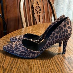 Bandolino suede leopard print pumps. Size 7.5. New - Never worn